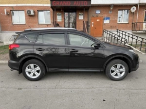 TOYOTA RAV-4
